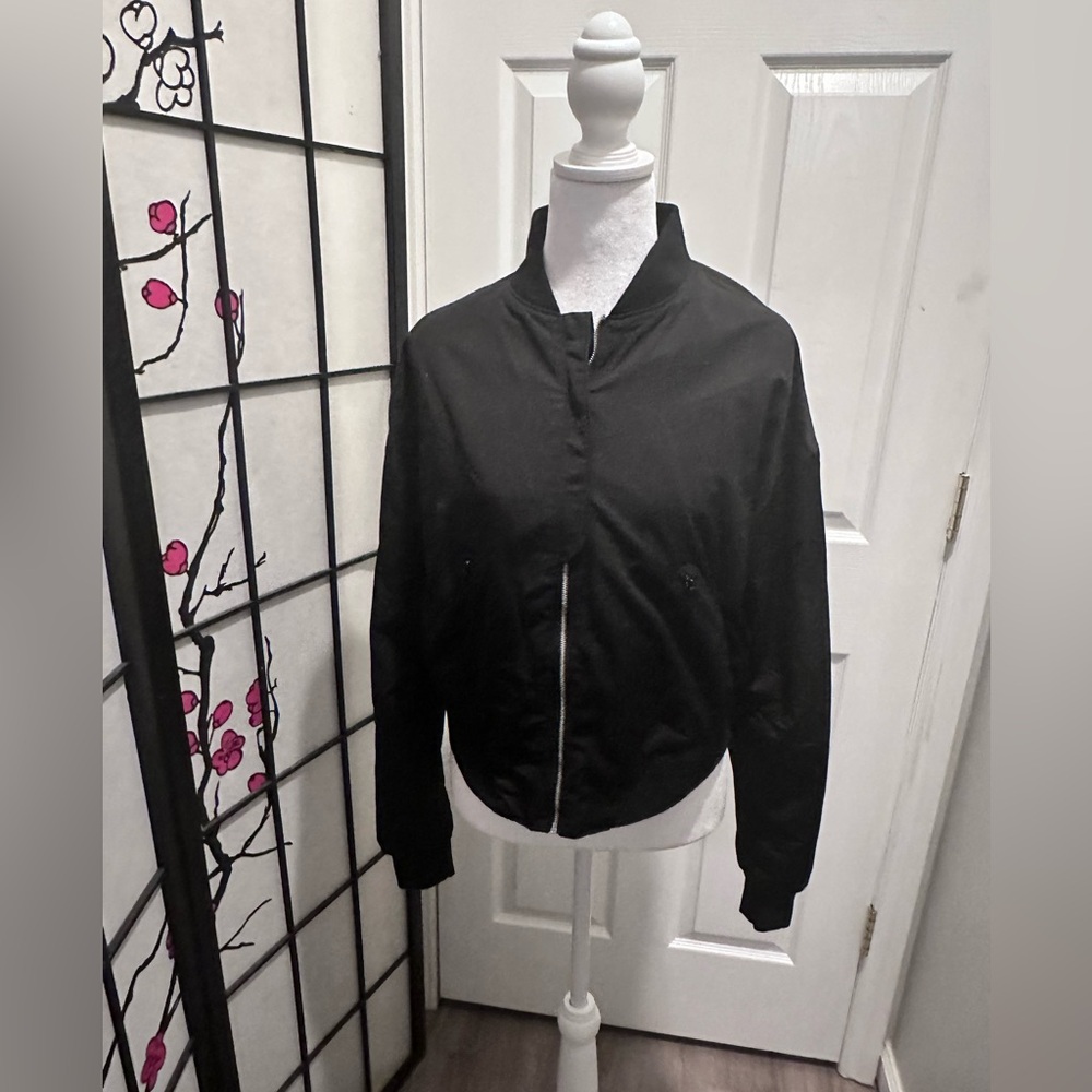 Gymshark woman’s black bomber jacket size M